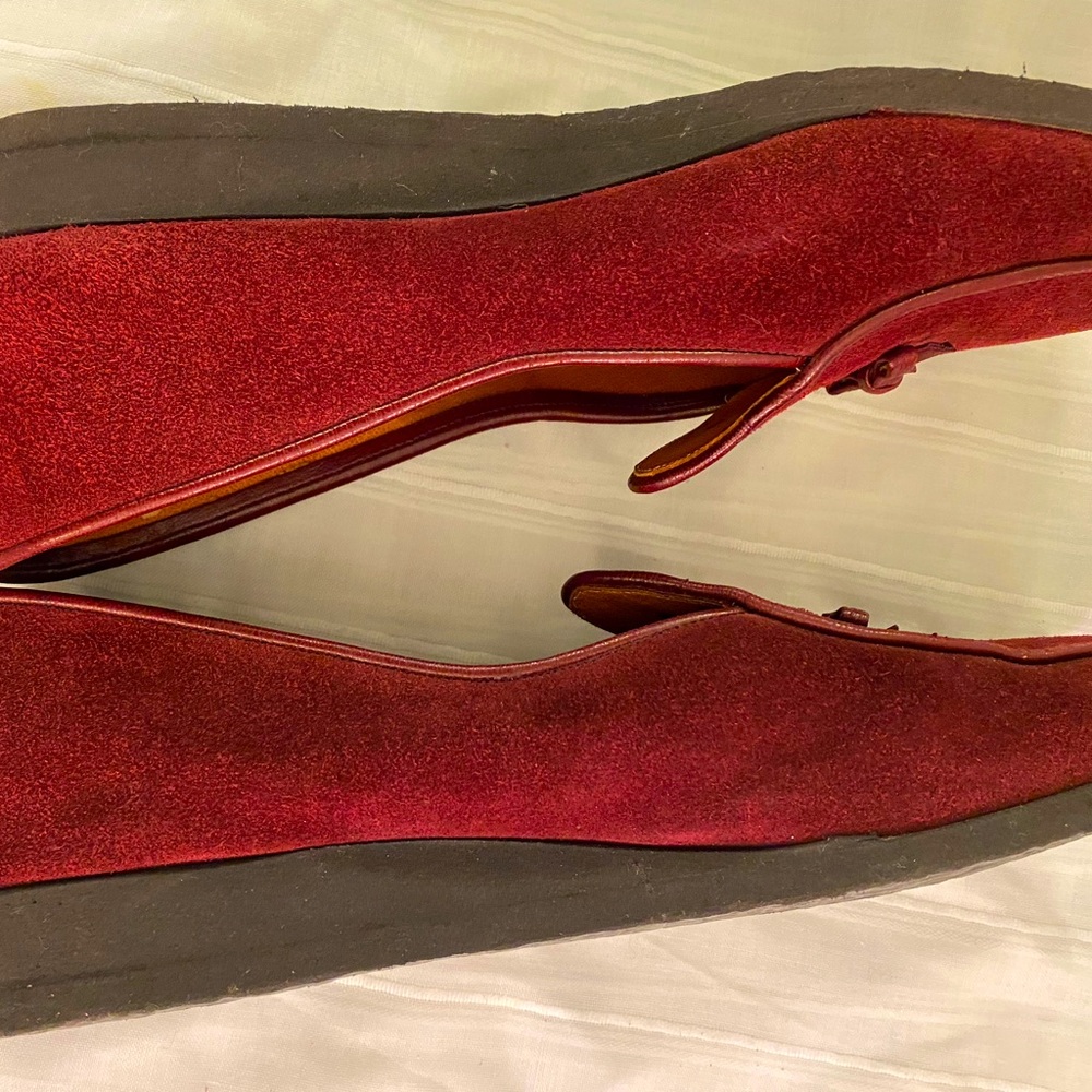 Women Belgian loafer Juliette dark burgundy suede. Worn once.